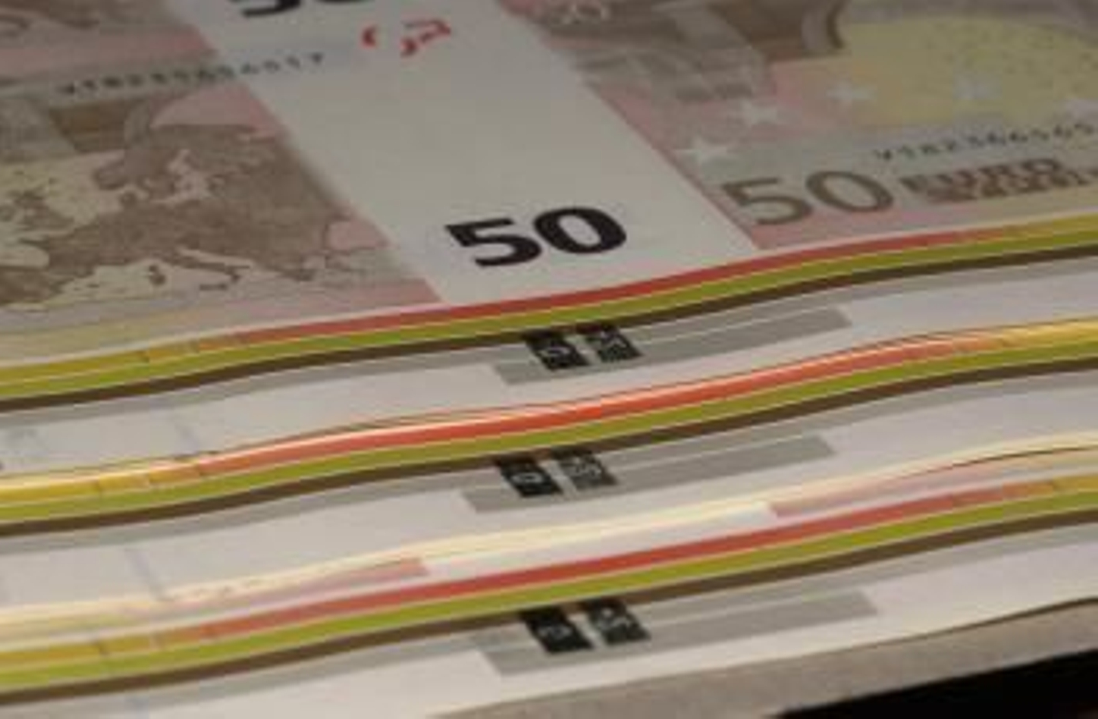 El Tesoro sostiene el ritmo y coloca 4.500 millones en bonos a tipos más bajos