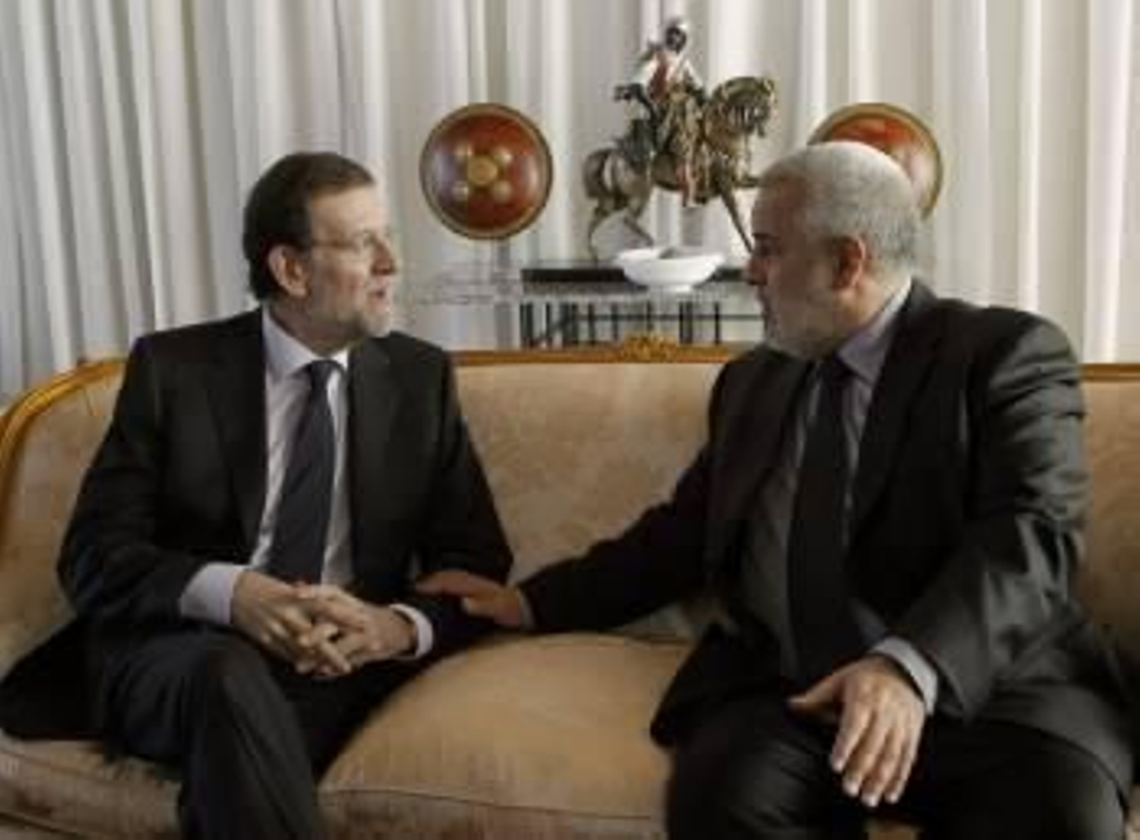 El presidente del Gobierno español, Mariano Rajoy, se reunió hoy en Rabat con su homólogo marroquí, Abdelilah Benkirán, en el primer acto de la visita que el jefe del Ejecutivo español realiza al país vecino. (Foto: ef)