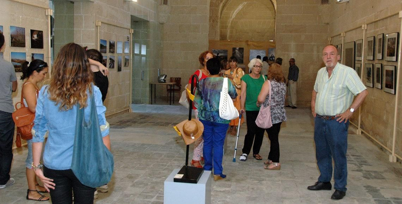 La muestra Miradas en el Camino de Santiago, a su paso por Cádiz.