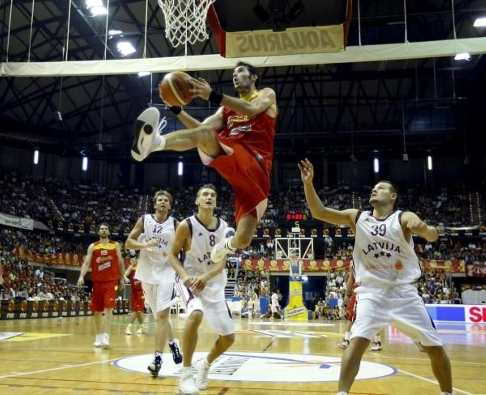 Rudy fernández durante el partido contra Letonia. (Foto: EFE)