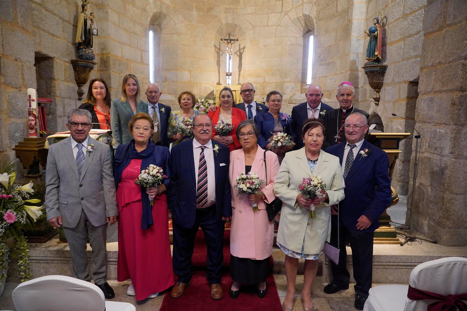 Las bodas de oro celebradas en Coruxo. // J.V. Landín