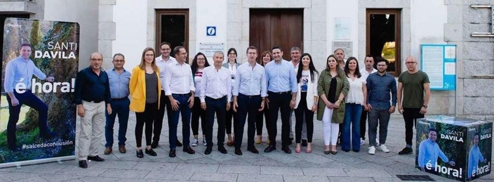 El candidato, Santiago R. Davila, Núñez Feijóo y la candidatura al completo del PP de Salceda para el 26M