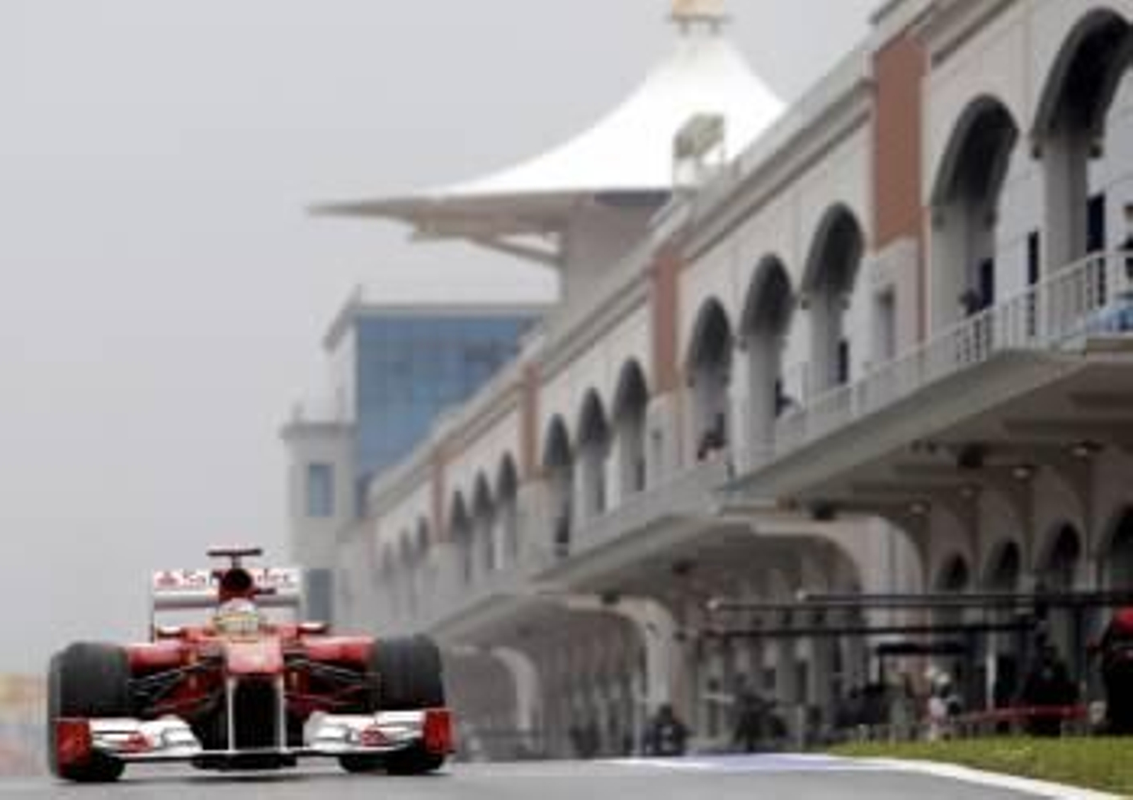 Alonso, ayer durante los entrenamientos libres.? (Foto: t. bozoglu)
