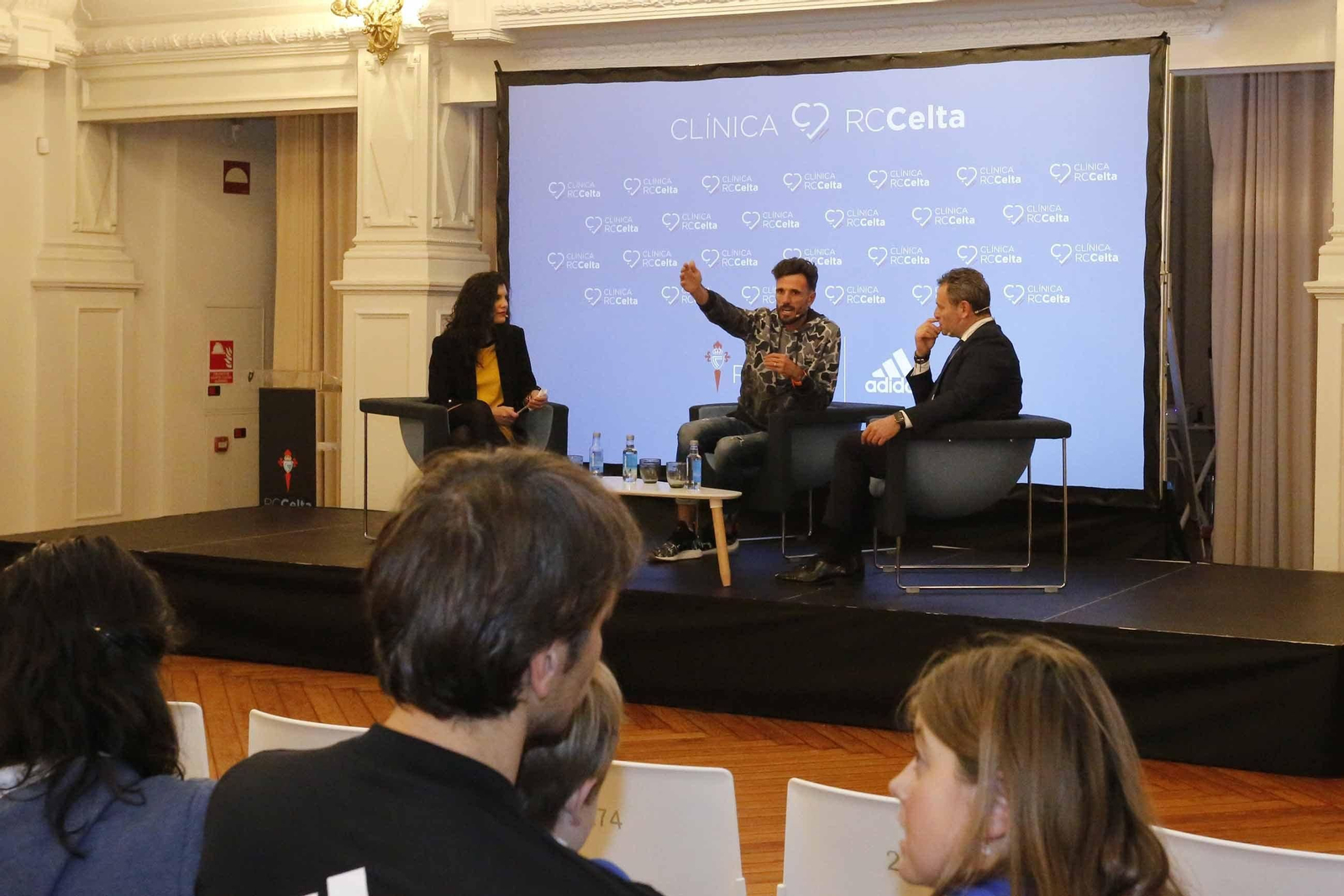 Chema Martínez visitó la clínica Celta
