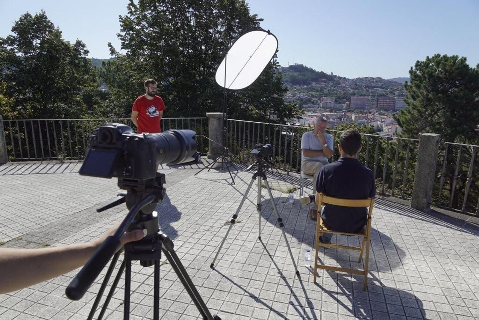 A rodaxe tivo lugar no monte de A Guía, co barrio de Teis ao fondo.