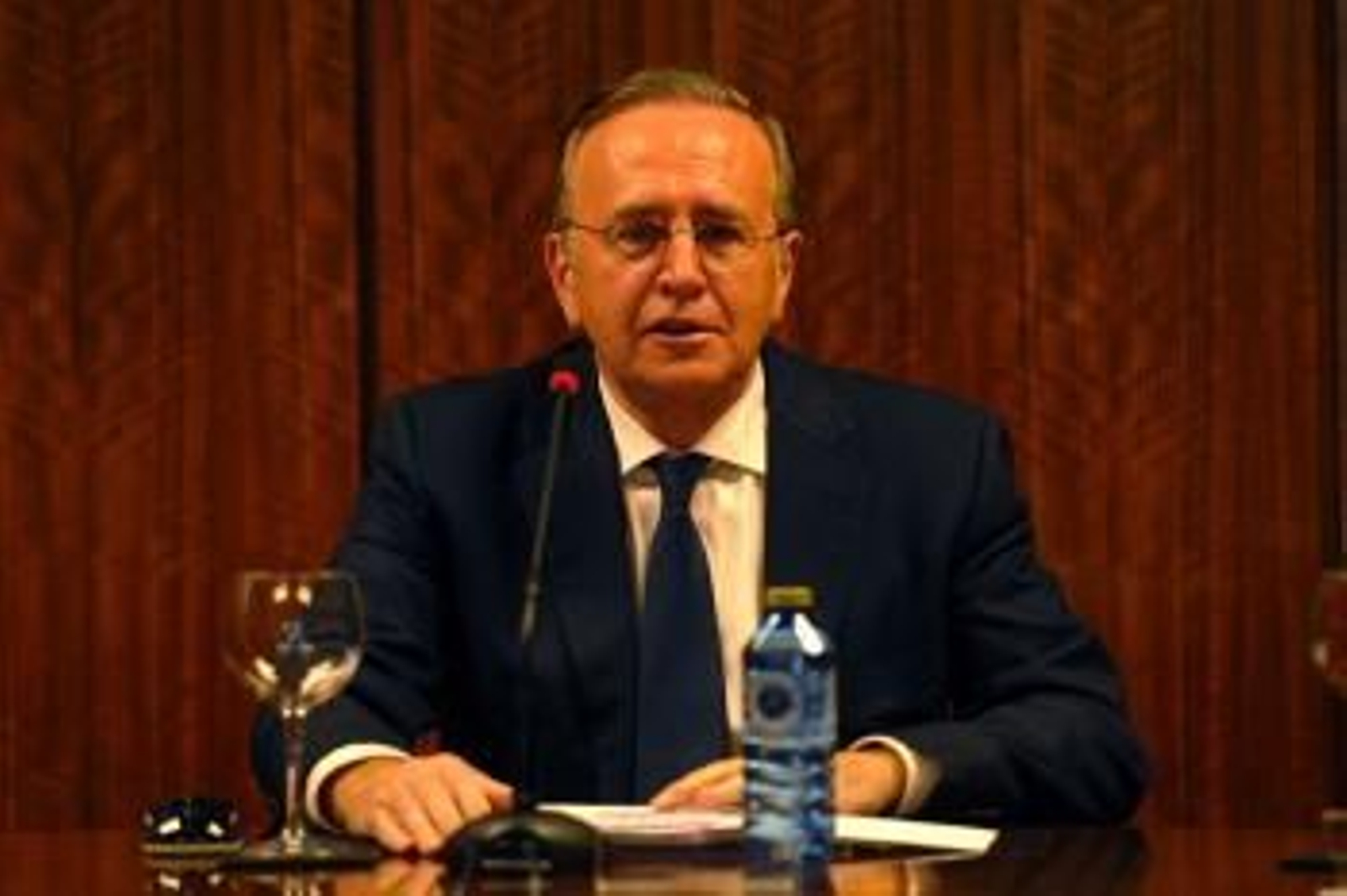 Manuel Fernández de Sousa-Faro se explicará hoy en la Ser.