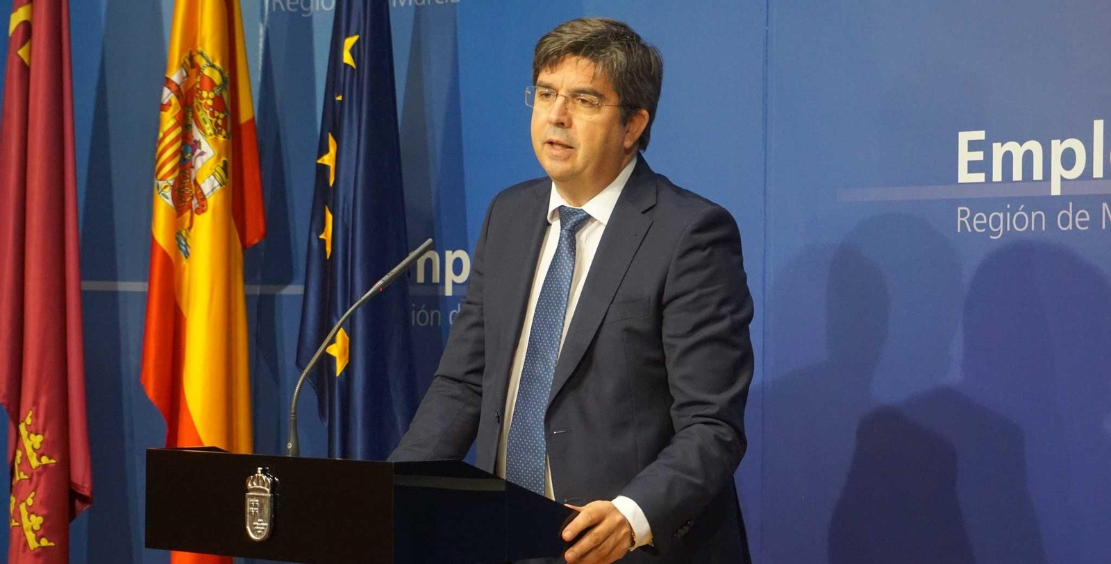 El director general del Servicio Regional de Empleo y Formación valora los datos de paro y afiliación del mes de octubre en la Región de Murcia