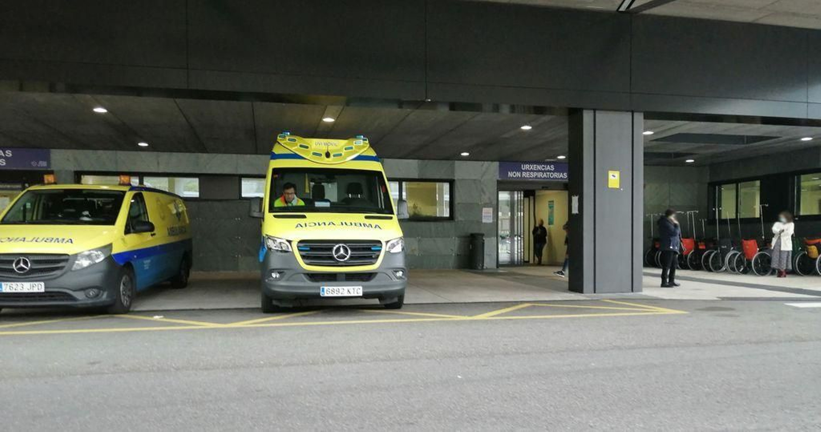 Dos personas mayores fallecieron ayer en el Cunqueiro por covid.