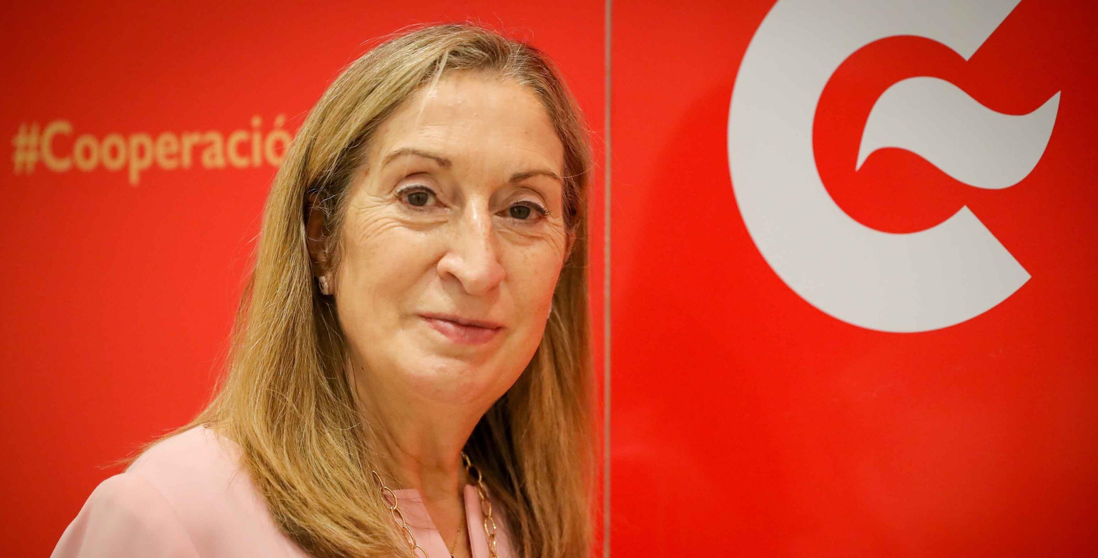 La diputada del Partido Popular de España, Ana Pastor, durante una visita al Centro de Formación de Cooperación Española en Montevideo (Uruguay). EFE/Raúl Martínez