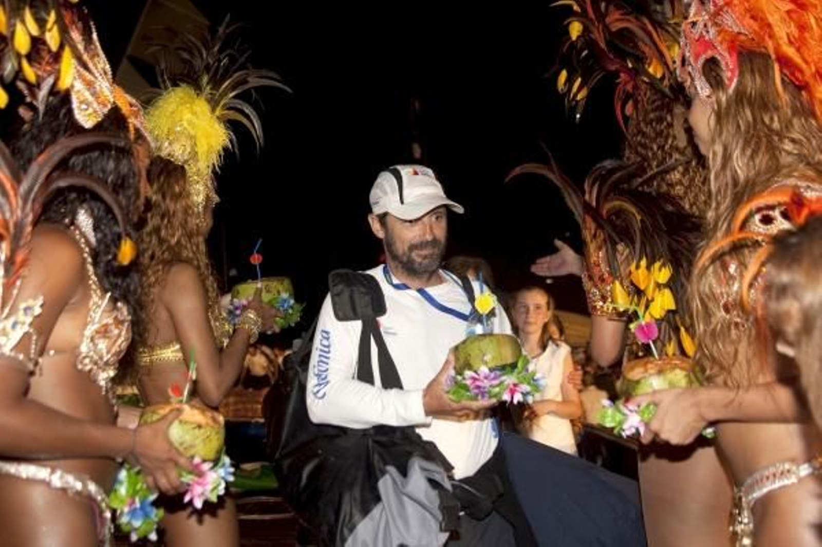 El equipo de Telefónica azul fue recibido por cariocas brasileñas.
