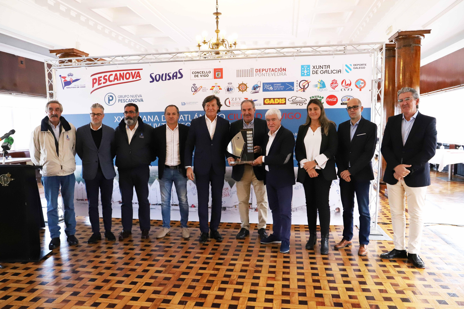 La Semana del Atlántico fue presentada ayer en el Real Club Náutico de Vigo.