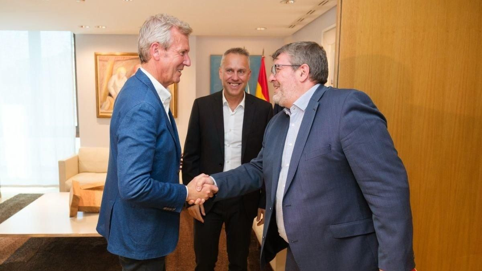 Rueda mantuvo un encuentro con Alonso Mosquera en Santiago e Ignacio Bueno.