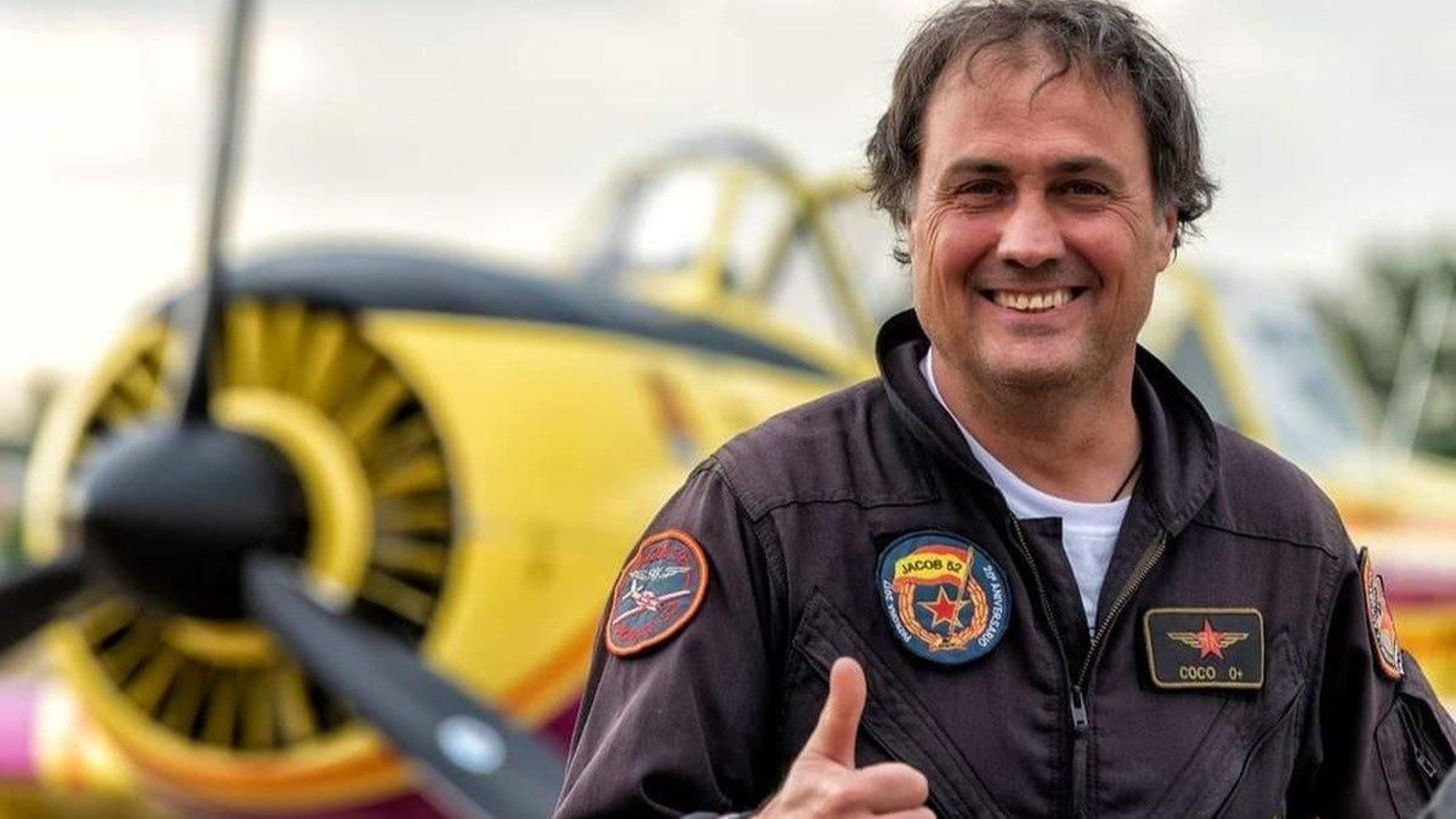 Manuel, Coco, era un experimentando piloto experto en acrobacias.
